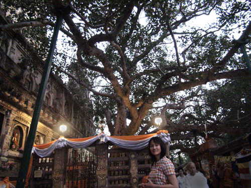 Asian Cultural Council Grantee Artist Eva Lee at Bodhgaya, India